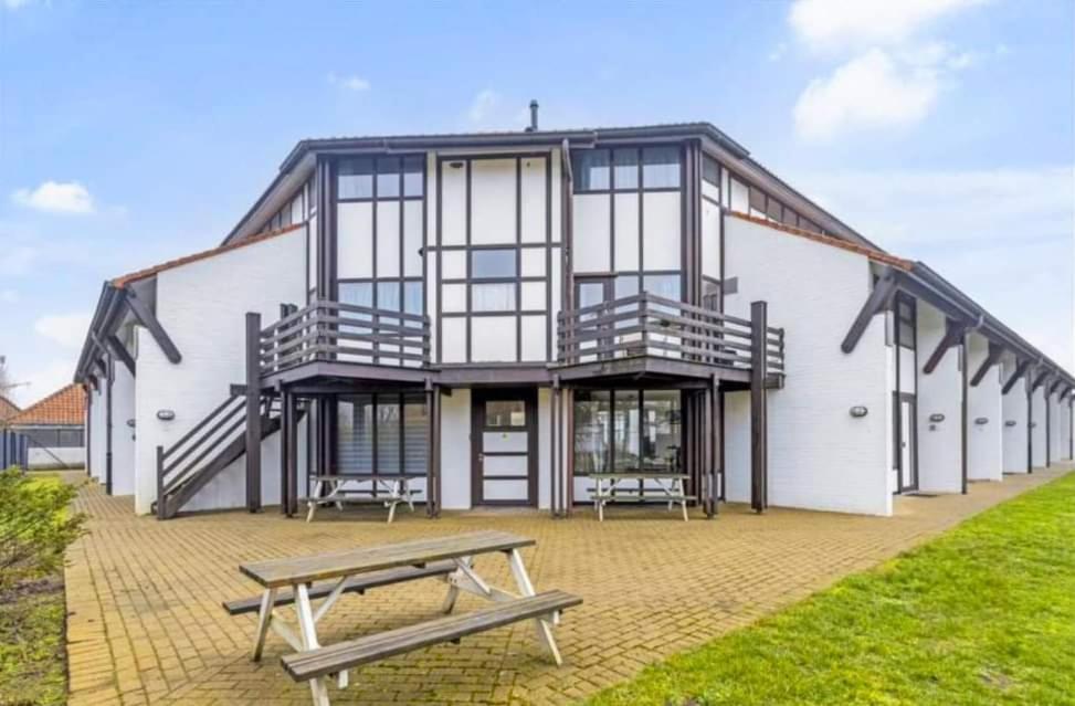 Holiday home Duinengolf 37
